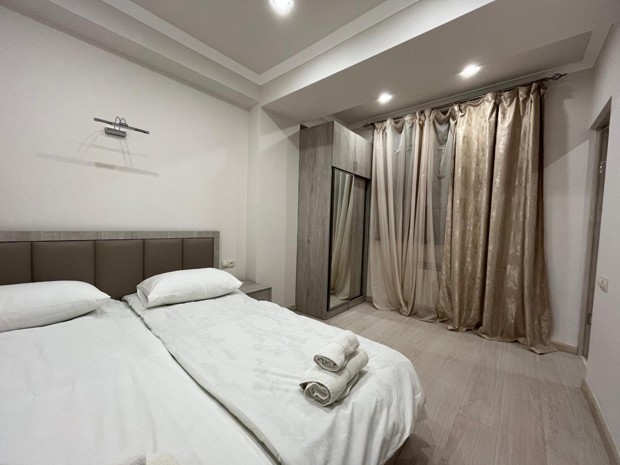 City Centre Apartment On Sakharov Square Yerevan Exterior photo
